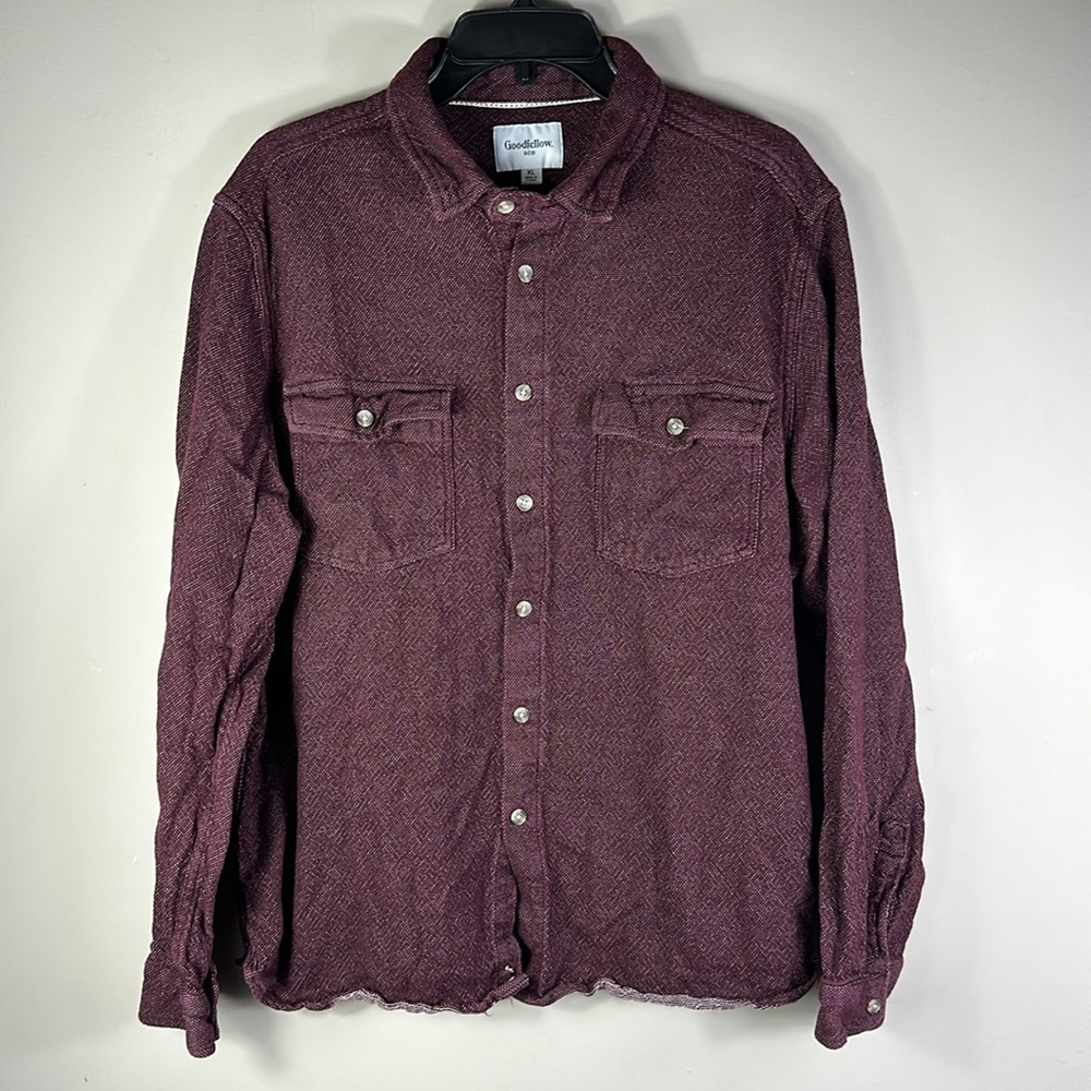 NWOT Goodfellow & Co. Men’s Long Sleeve Button Up Pocket Shirt, Burgundy Size XL